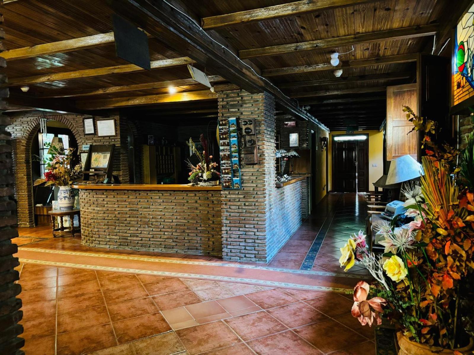 Hotel Refugio de Juanar Ojén Esterno foto